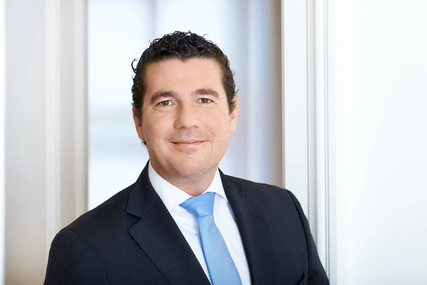 Ivica Kuzmanoski ist in der Zürcher Kantonalbank Österreich AG neues Mitglied im Private Banking Team. (C) Zürcher Kantonalbank
