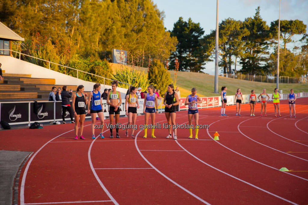 Anna und Lisa Hahner in Auckland, NZ, vor dem Start, Track and Field, © <a href=