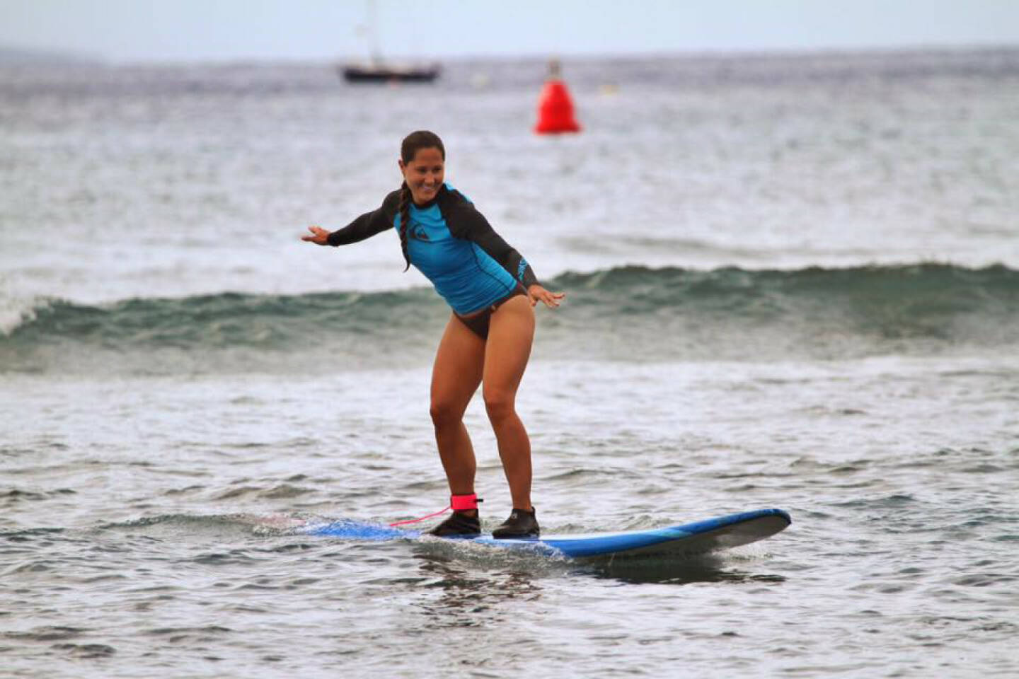 Yes Balance surft auf Maui