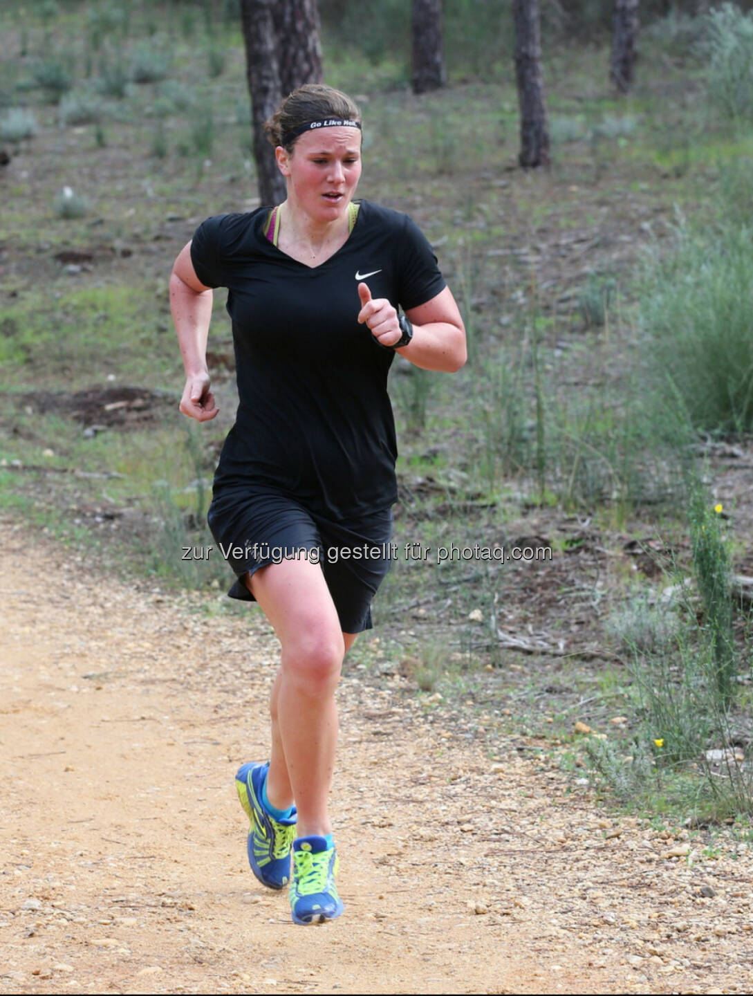 Tanja Stroschneider bei 4 x 2km im Wald (C) Wilhelm Lilge