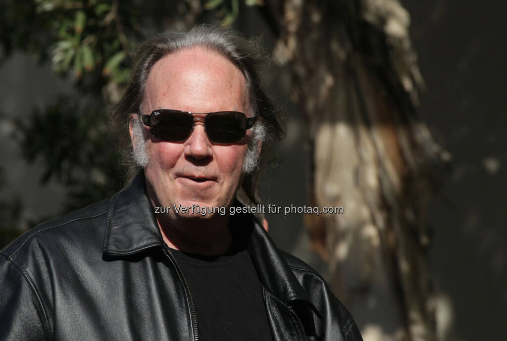 Neil Young, <a href=http://www.shutterstock.com/gallery-673594p1.html?cr=00&pl=edit-00>DFree</a> / <a href=http://www.shutterstock.com/editorial?cr=00&pl=edit-00>Shutterstock.com</a>, DFree / Shutterstock.com (11.01.2016) 