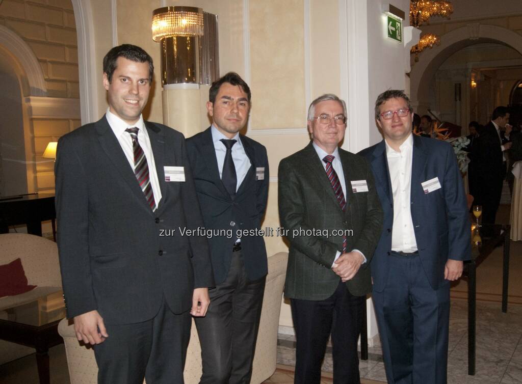 Martin Schereda, Günter Holl, Romuald Bertl, Peter Kraus : Austin/BFP und Peter Kraus luden zum Talk zum Thema Jahresabschluss 2015 – Brennpunkt Bewertung von Beteiligungen und Firmenwerten : Fotocredit: www.financekarriere.at/Kraus, © Aussender (14.01.2016) 