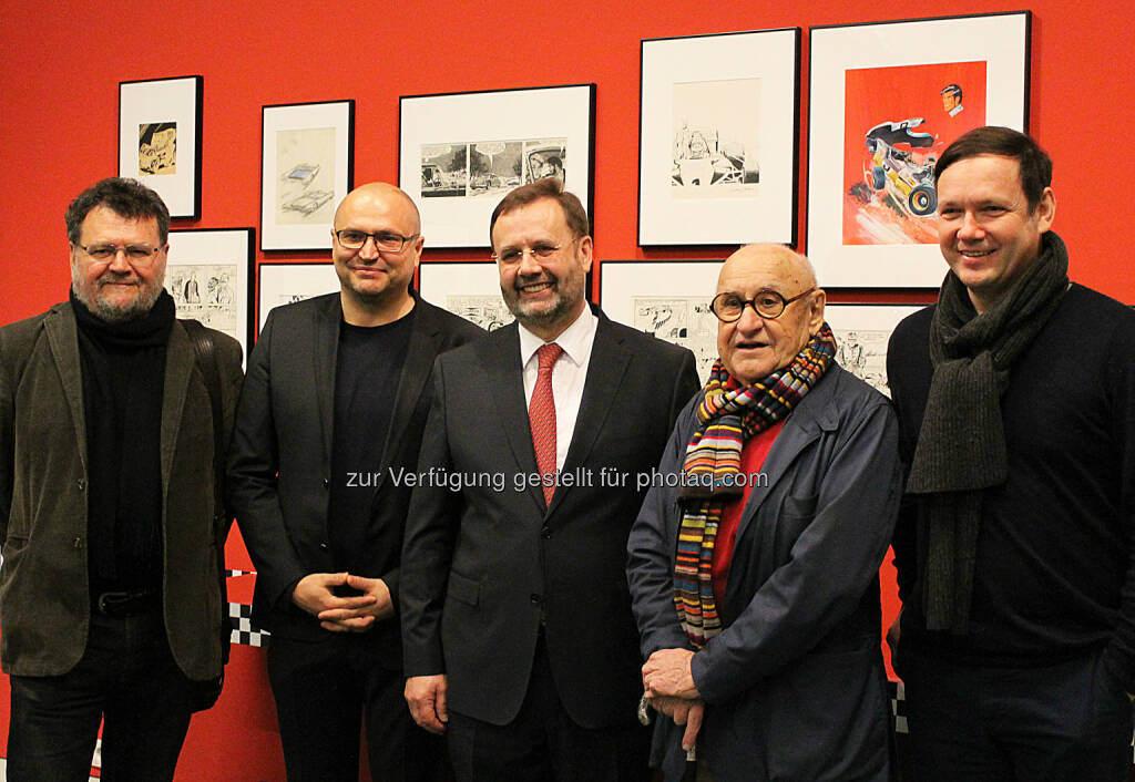 Petar Pismestrovic (Zeichner), Gottfried Gusenbauer (Dir. Karikaturmuseum Krems), Hans Penz (Landtagspräsident NÖ), Gustav Peichl (Karikaturisten-Legende Ironimus), Rochus Kahr (Sammler comic-car collection) : Mit Vollgas ins neue Ausstellungsjahr: Das Karikaturmuseum Krems widmet sich dem „Kult auf 4 Rädern“ : Fotocredit: Karikaturmuseum Krems/Martina Hackel, © Aussendung (17.01.2016) 