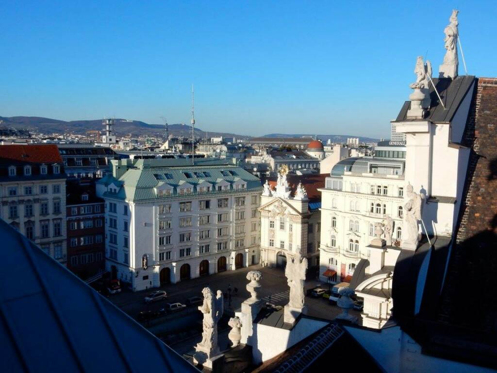 LOEWE-PK im Park Hyatt, Jänner 2016: LOEWE ist die beste Wahl für die beste Suite im Hyatt Wien. Die 820 Quadratmeter der Royal Penthouse Suite verteilen sich auf den 5. und 6. Stock des Luxus-Hotels und bieten einen Ausblick vom Stephansdom bis zu den Wiener Weinbergen. (18.01.2016) 