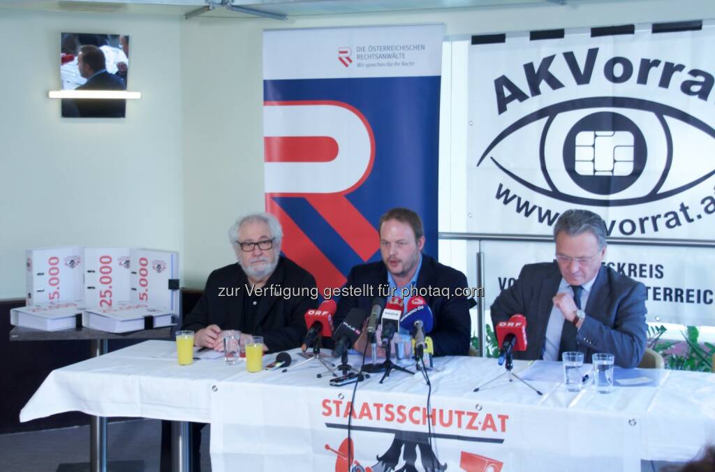 Fred Turnheim (Österreichischer Journalisten Club), Christof Tschohl (AKVorrat), Rupert Wolff (Österreichische Rechtsanwaltskammer) : Staatsschutzgesetz: Überwachungsgesetz ohne Notwendigkeit : Fotocredit: AKVorrat, © Aussender (18.01.2016) 