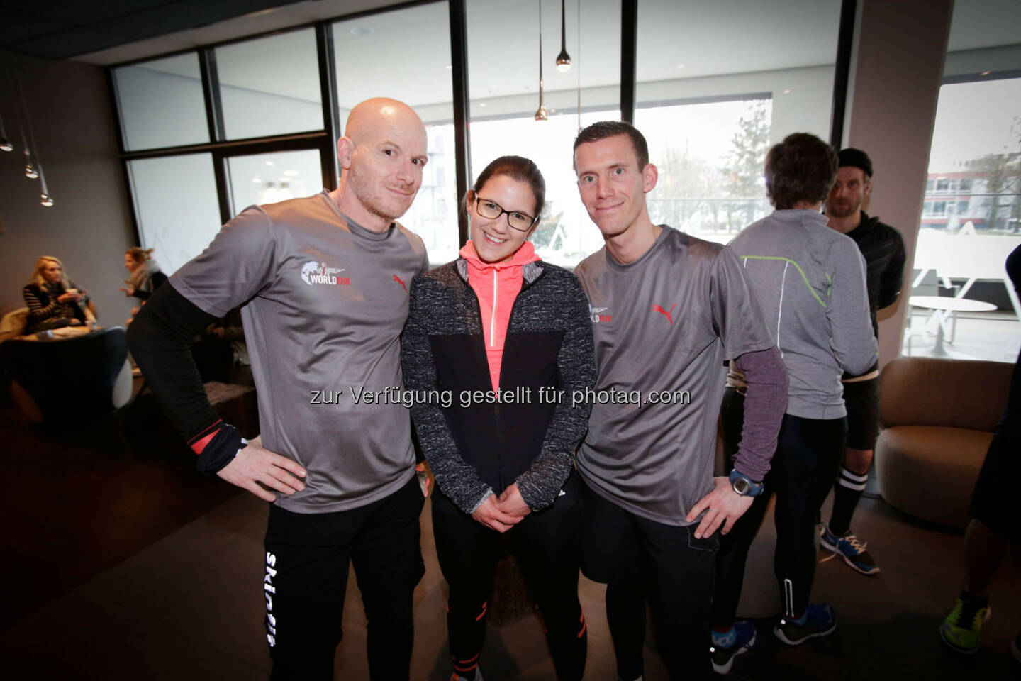 Participants at the Wings for Life World Run event in Munich 23rd of January 2016, Thomas Rottenberg on the left  (Bild: Daniel Grund)