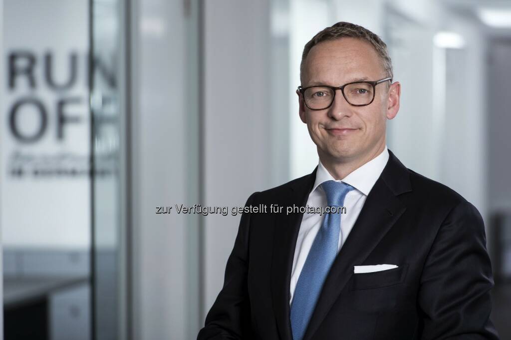 Arndt Gossmann (CEO der DARAG Gruppe & Vorsitzender des Vorstands der deutschen DARAG) : Starkes Wachstum von Run-off in Europa : DARAG vervierfacht versicherungstechnische Rückstellungen im Jahr 2015 : Fotocredit: www.red-robin-de, © Aussender (25.01.2016) 