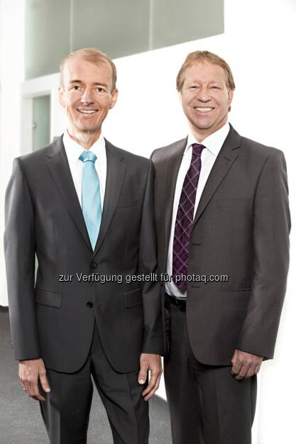 Helmut Altreiter und Andreas Obermüller (Geschäftsführer der VACE Group) : Dynamik in der Zulieferindustrie : VACE Graz stärkt automotiven Sektor : Fotocredit: VACE Engineering GmbH, © Aussender (29.01.2016) 