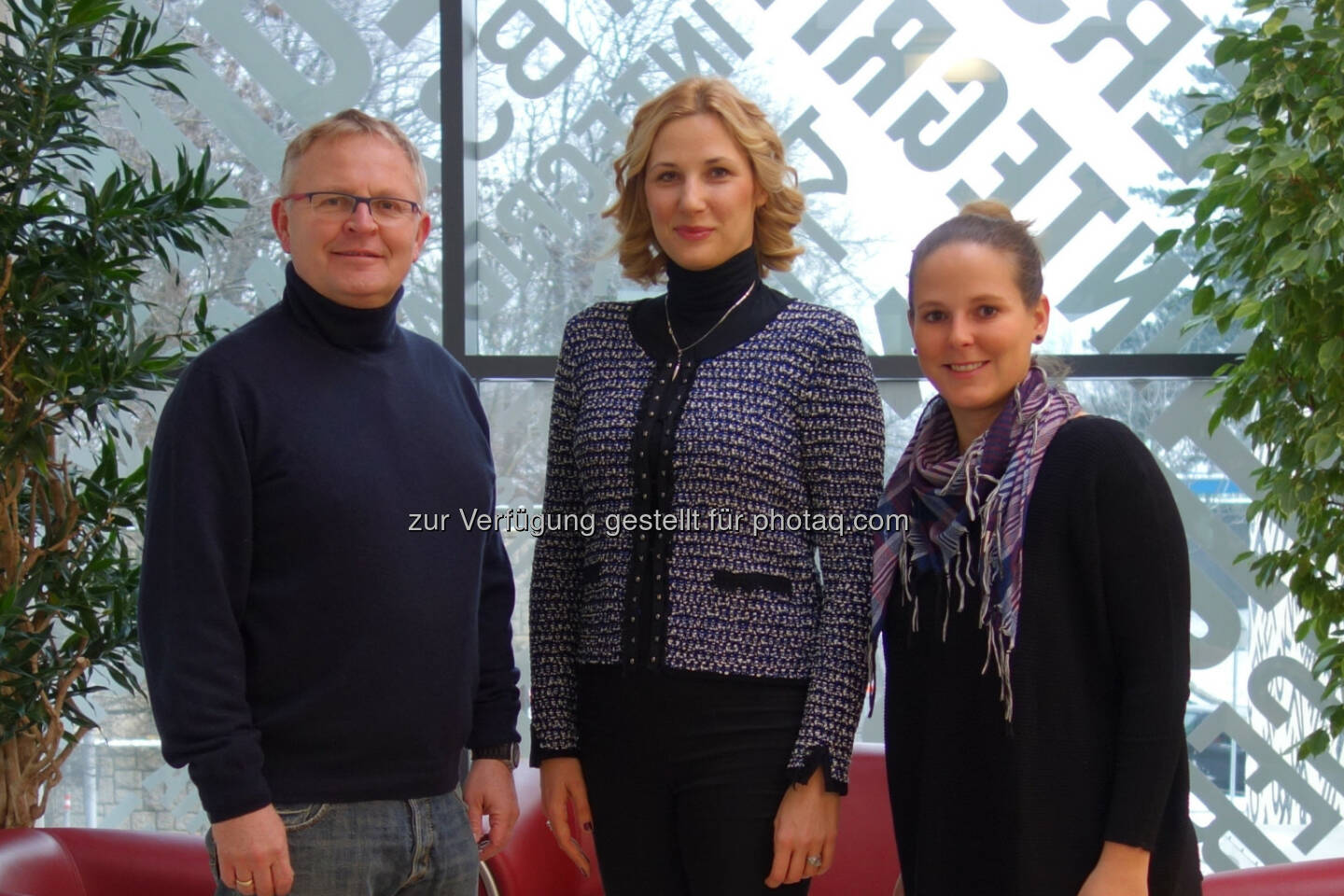 Martin Ykema (Chief Operating Officer, Vienna House), Jovana Peric (MBA Program Manager, Modul University Vienna), Kathrin Gollubits (Head of Human Resources, Vienna House) : Modul University Vienna schließt Seminarkooperation für Führungskräfte mit Hotelkette Vienna House ab : Fotocredit: Modul University Vienna