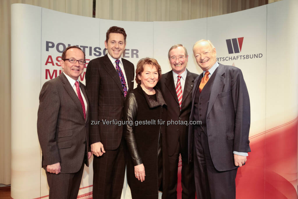 Peter Haubner (Wirtschaftsbund-Generalsekretär), Harald Mahrer (Staatssekretär), Sonja Zwazl (WB-Niederösterreich-Obfrau), Christoph Leitl (Wirtschaftsbund-Präsident), Andreas Khol (Bundespräsidentschaftskandidat) : Wirtschaftspolitischer Aschermittwoch I : Zurück zur Spitze! : Schluss mit Unternehmerkriminalisierung und ein Ende der Mehrfachbestrafung – Forderung an Bundeskanzler Faymann: 2 Jahre Belastungsstopp für Österreichs Betriebe : Fotocredit: Gerald Lechner , © Aussender (10.02.2016) 