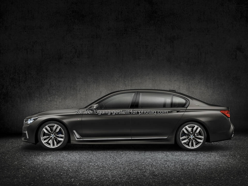 BMW M760Li xDrive (Topmodell der BMW 7er Baureihe) : BMW auf dem 86. Internationalen Automobil-Salon Genf 2016 : © BMW Group, © Aussendung (12.02.2016)