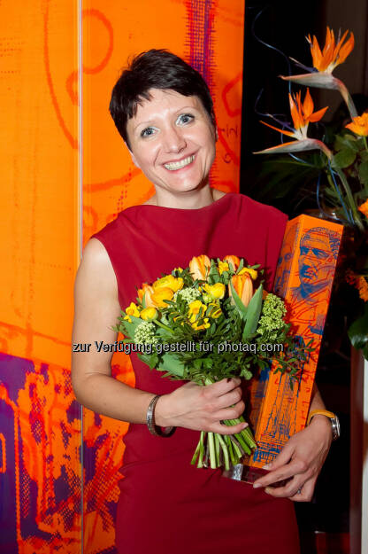 Sandra Bauernfeind (Leiterin der Wohnabteilung bei EHL) ist Immobilienmaklerin des Jahres (Foto: epmedia / Jana Madzigon) (05.04.2013) 