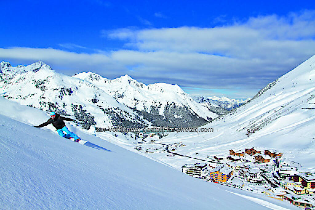 Kühtai im Mittelpunkt der internationalen Ski und Snowboard Szene – feierliche Eröffnung der neuen WiesBergBahn : Ski Industries of Great Britain Skitest, Alpin-Tiefschneetage 2016 und die Half Pipe Shred Down Masters der Snowboarder zu Gast : Fotocredit: TVB Innsbruck/Bause Tom, © Aussender (18.02.2016) 