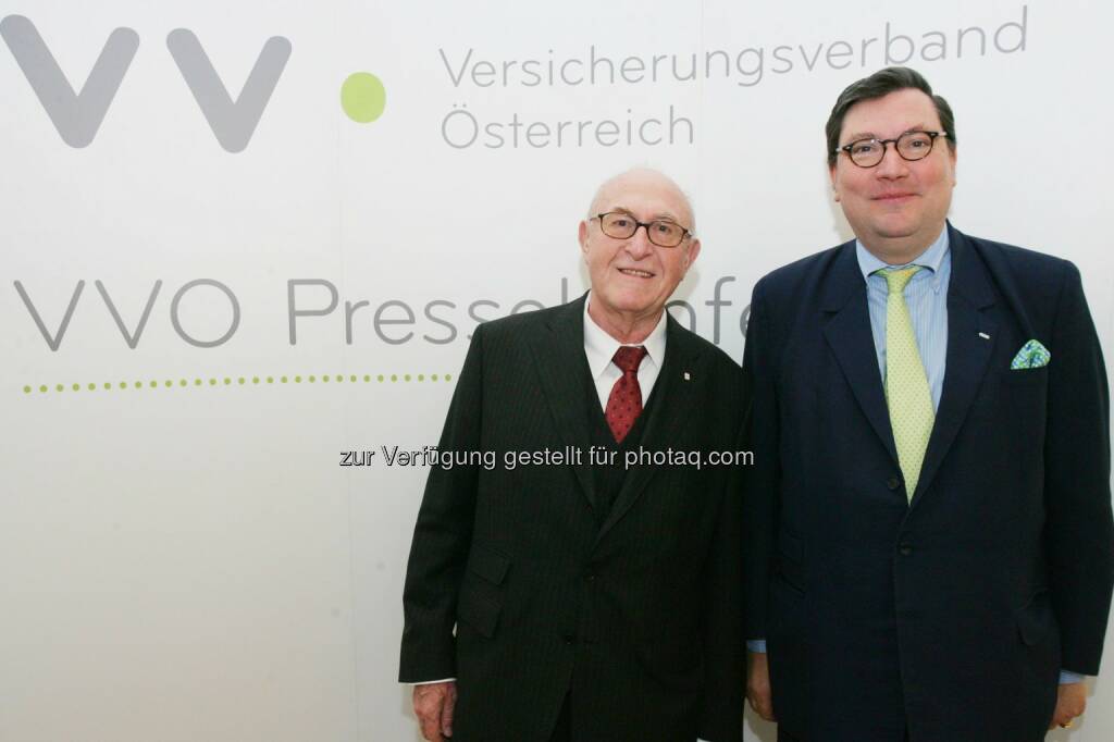 Günter Geyer (VVO-Präsident), Louis Norman-Audenhove (VVO-Generalsekretär) : Die österreichische Versicherungswirtschaft: Die vorläufigen Zahlen 2015 und eine erste Prognose 2016 : Erste Berechnungen zeigen für das Geschäftsjahr 2015 sowohl in der Lebensversicherung wie auch in der Krankenversicherung und in der Schaden-Unfallversicherung ein Prämienwachstum : Fotocredit: VVO/APA-Fotoservice/Hautzinger, © Aussender (25.02.2016) 