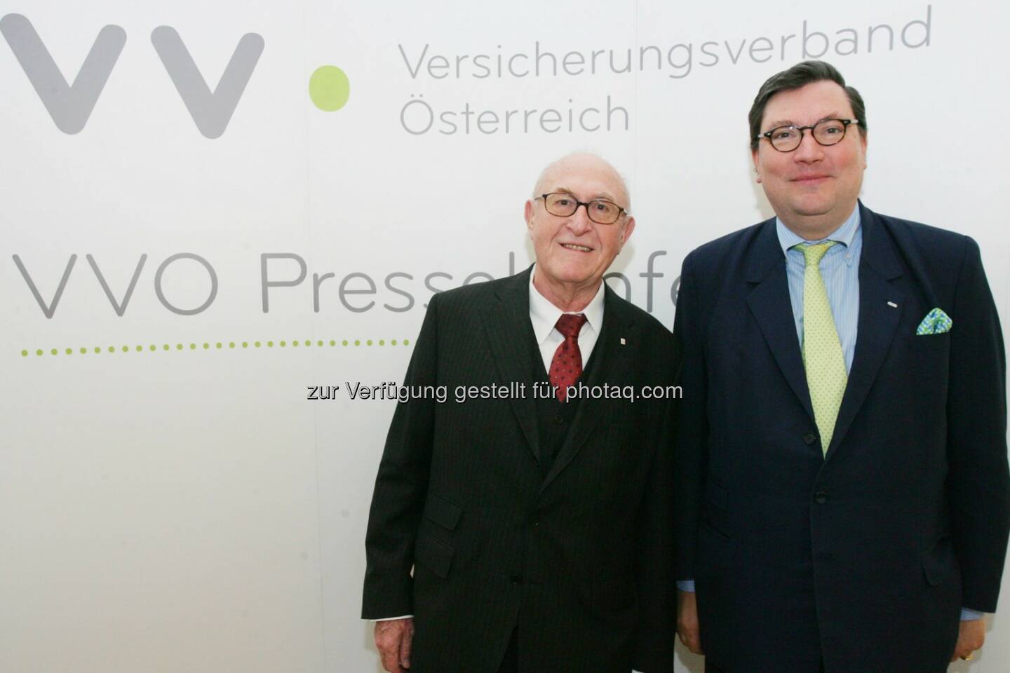 Günter Geyer (VVO-Präsident), Louis Norman-Audenhove (VVO-Generalsekretär) : Die österreichische Versicherungswirtschaft: Die vorläufigen Zahlen 2015 und eine erste Prognose 2016 : Erste Berechnungen zeigen für das Geschäftsjahr 2015 sowohl in der Lebensversicherung wie auch in der Krankenversicherung und in der Schaden-Unfallversicherung ein Prämienwachstum : Fotocredit: VVO/APA-Fotoservice/Hautzinger