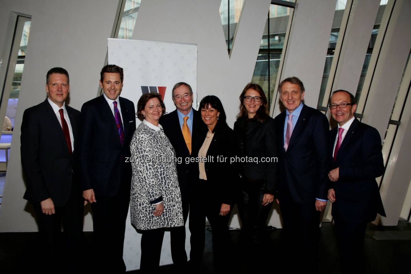 Alexander Klacska, Harald Mahrer, Renate Scheichelbauer-Schuster, Christoph Leitl, Martha Schultz, Bettina Lorentschitsch, Josef Herk, Peter Haubner : Wirtschaftsbund-Generalversammlung : Leitl mit 90,1 Prozent zum Präsidenten des Österreichischen Wirtschaftsbundes wiedergewählt : Fotocredit: Foto Weinwurm