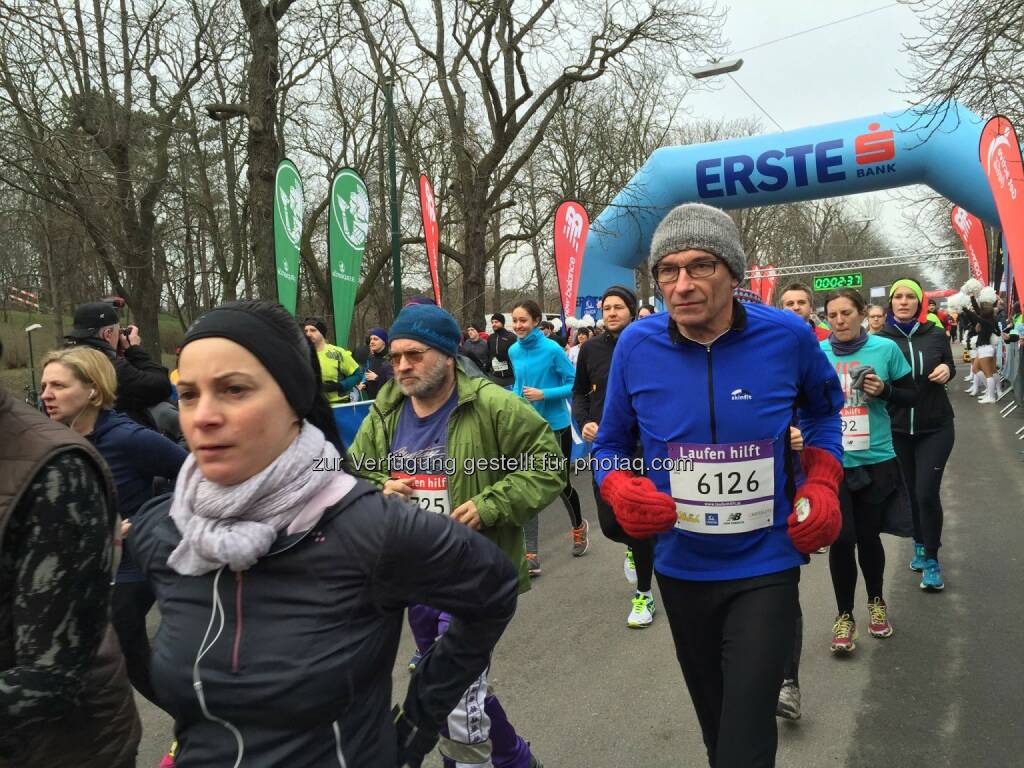  Laufen Hilft © Michael Wernbacher, © We Move Runningstore (28.02.2016) 