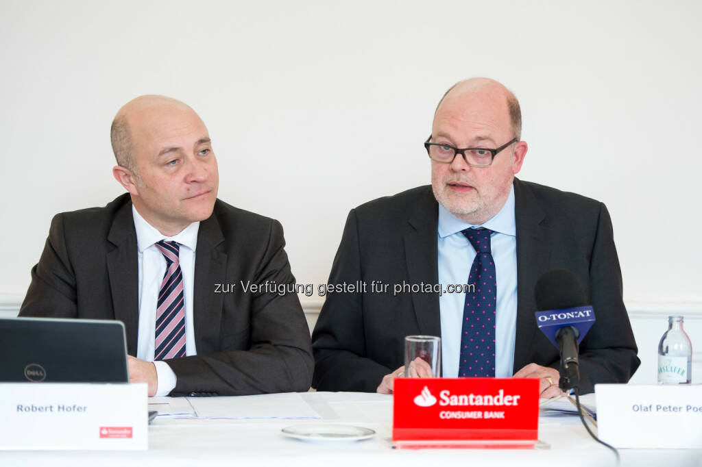 Robert Hofer (Unternehmenssprecher), Olaf Peter Poenisch (Vors. der Geschäftsführung) : Bilanz 2015: Santander Consumer Bank erneut profitabel gewachsen : Fotocredit: Santander Consumer Bank GmbH/APA-Fotoservice/Hörmandinger, © Aussender (14.03.2016) 