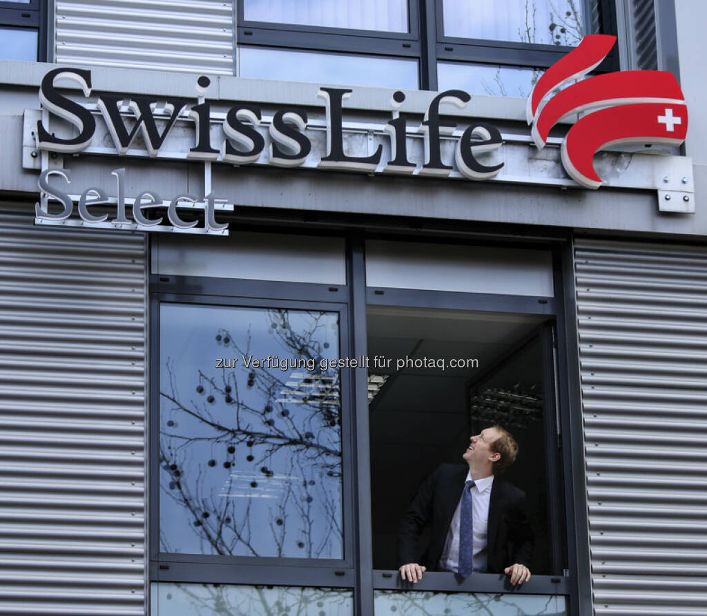 Swiss Life hat im November 2012 bekanntgegeben, dass die Vertriebsgesellschaften, die bisher unter der Marke AWD tätig waren, künftig unter der Marke „Swiss Life Select“ auftreten werden, um die Neuausrichtung in den Ländern zu fördern. Vor diesem Hintergrund wurde in Österreich in den vergangenen Wochen der gesamte Marktauftritt von AWD auf Swiss Life Select umgestellt (08.04.2013) 