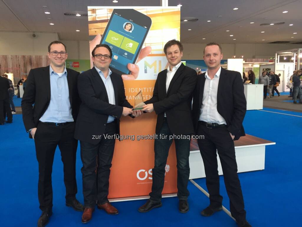 Sebastian Zehetbauer, Lukas Praml, Stefan Vogl, Martin Grüner (Team der Staatsdruckerei bei der CeBIT) : CeBIT 2016 in Hannover: Staatsdruckerei überzeugt mit innovativer Ausweis-App : „My Identity App“ (MIA) des österreichischen Hochsicherheitsunternehmens belegt beim „Privacy via IT Security App Competition“ Platz 2  : Fotocredit: Österreichische Staatsdruckerei/Praml (15.03.2016) 