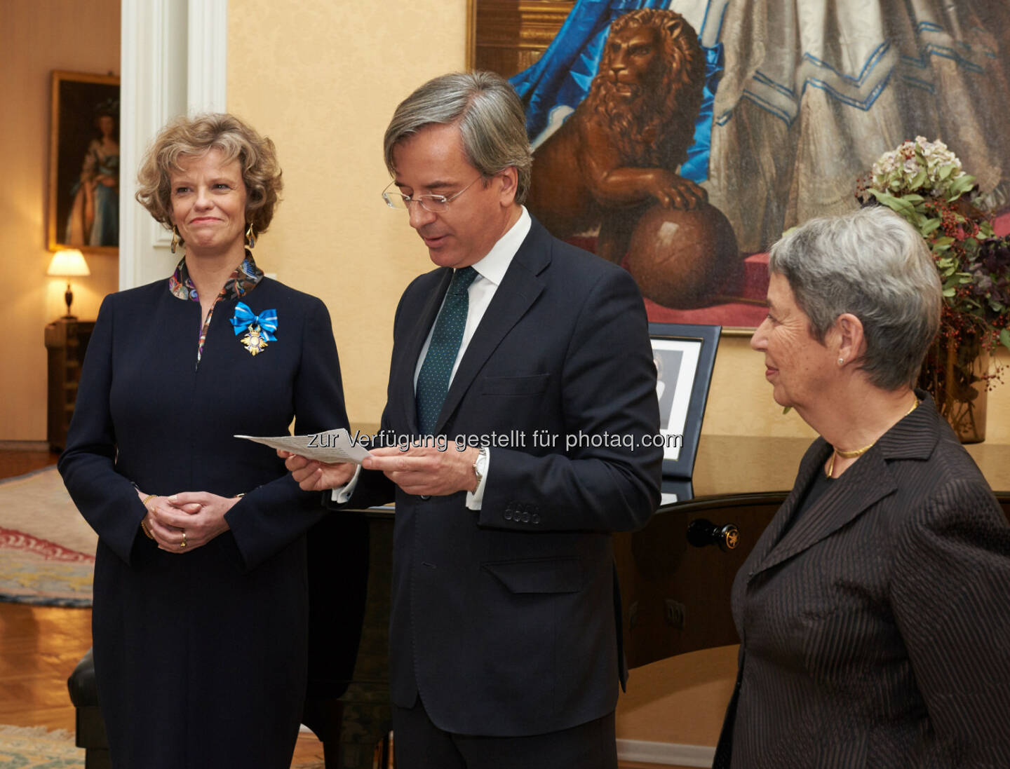 Sabine Haag (Generaldirektorin), Alberto Carnero Fernández (Botschafter), Margit Fischer : KHM-Generaldirektorin Sabine Haag erhielt das Kommandeurkreuz des Königlich Spanischen Zivilverdienstordens : Fotocredit: © KHM-Museumsverband/Rosoli