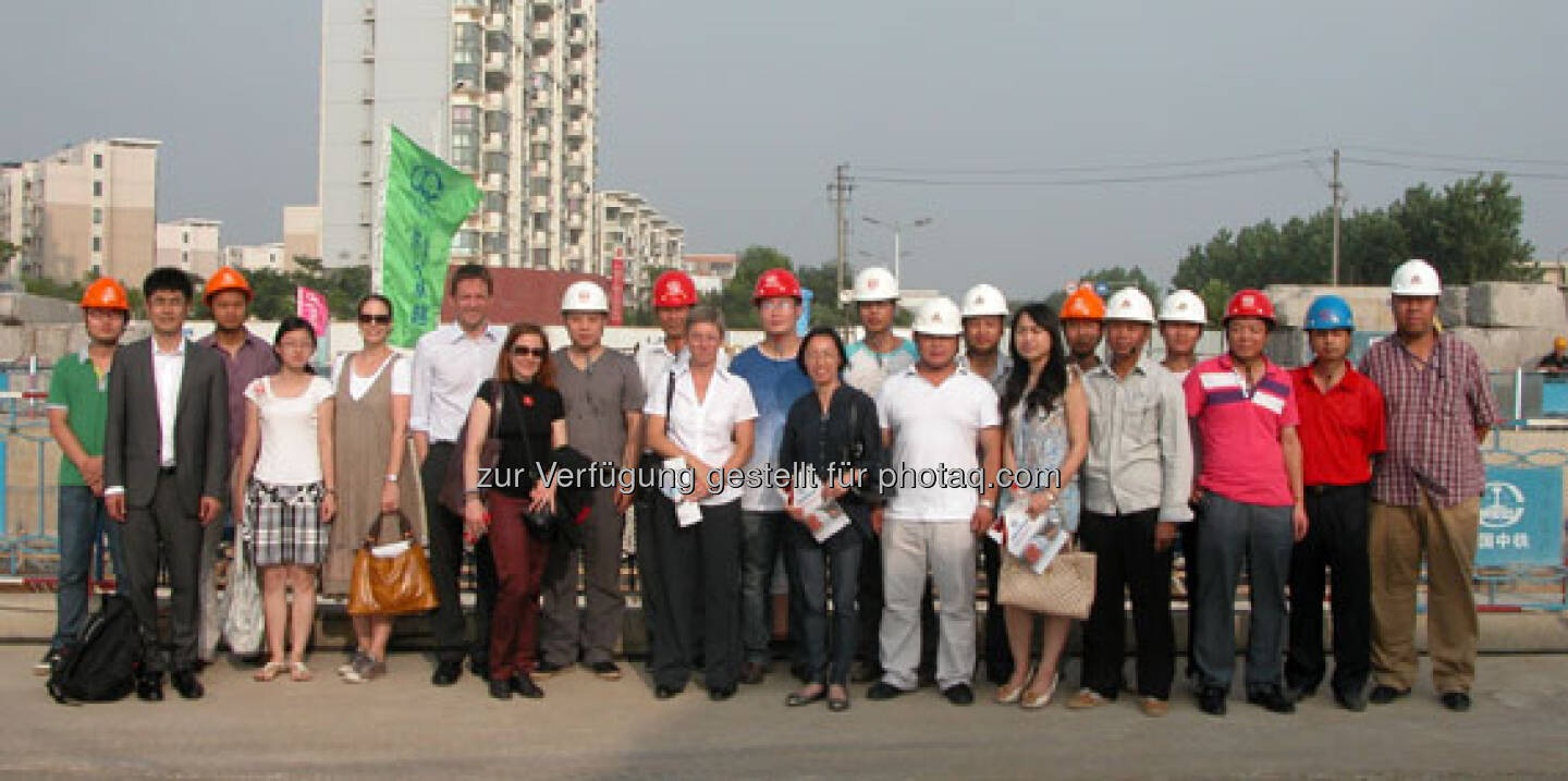 China, Energie http://www.verbund.com/bg/de/blog/2013/04/05/smart-city-energiereserve-stadt - das AIT-Team besichtigt die U-Bahn-Baustelle in Nanchang. Der Ausbau öffentlicher Verkehrsnetze spielt beim Smart City-Konzept eine entscheidende Rolle.