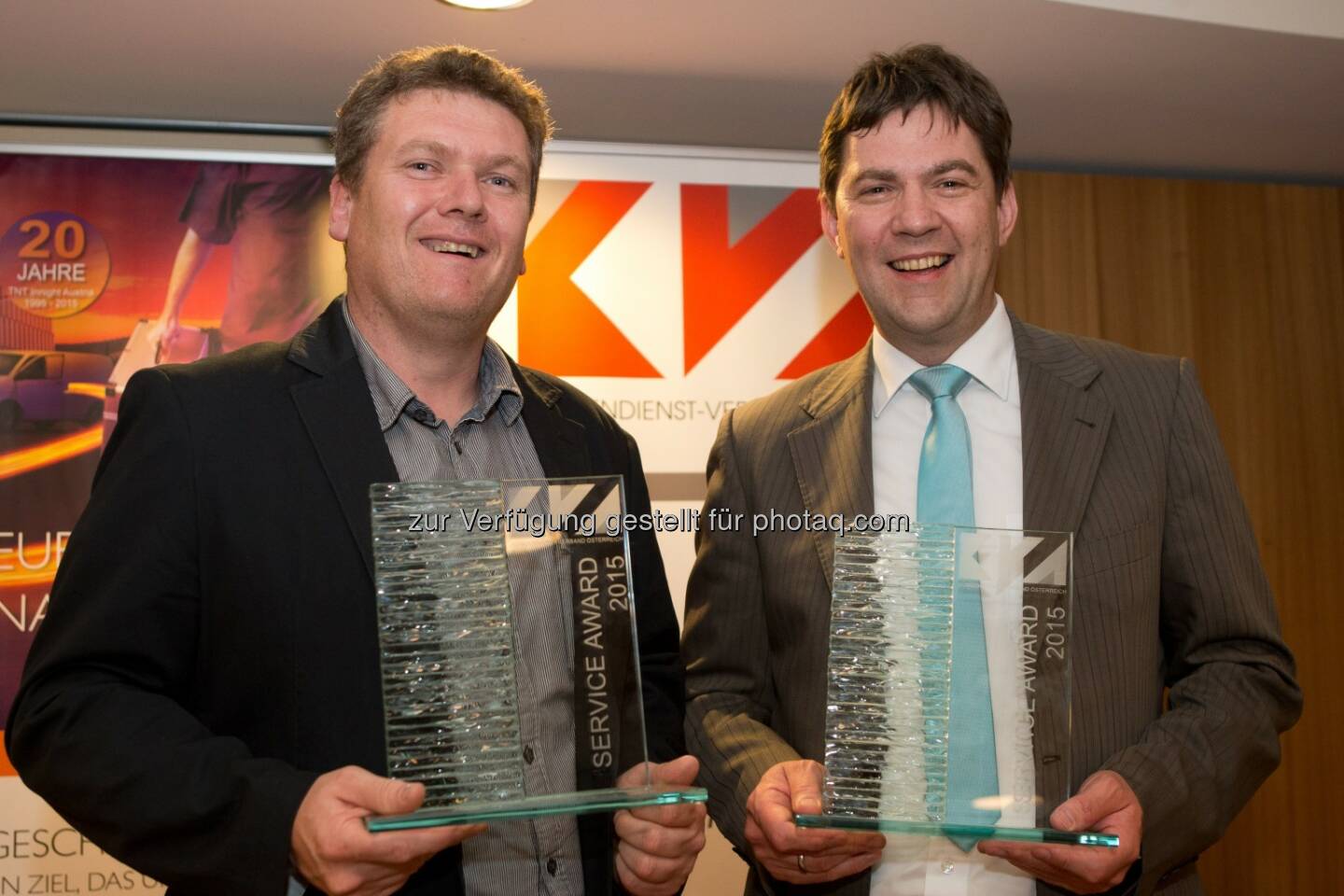 Andreas Daxecker (Backen & Garen), Konrad Rathmayr (Miele GmbH) : KVA Service Kongress 2016 : Die Gewinner des KVA Service Award stehen fest: B&G Backen und Garen Technik Service GesmbH und Miele GmbH : Fotocredit: KVA Kundendienst Verband Österreich/APA-Fotoservice/Bollwein