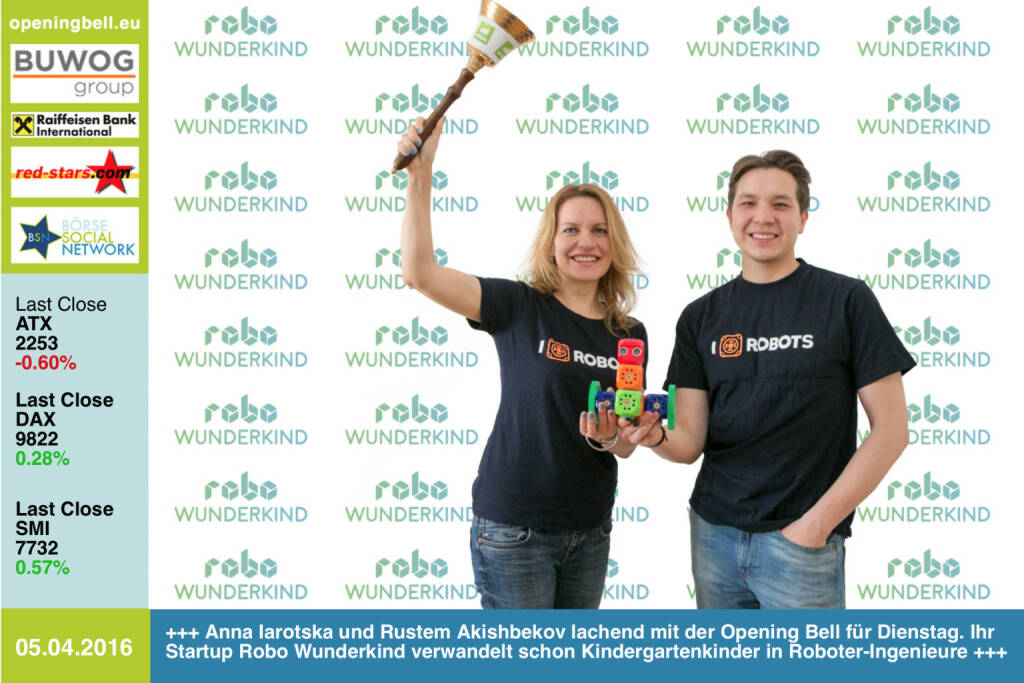 #openingbell am 5.4.: Anna Iarotska und Rustem Akishbekov lachend mit der Opening Bell für Dienstag. Ihr Startup Robo Wunderkind verwandelt schon Kindergartenkinder in Roboter-Ingenieure http://www.startrobo.com http://www.openingbell.eu (05.04.2016) 