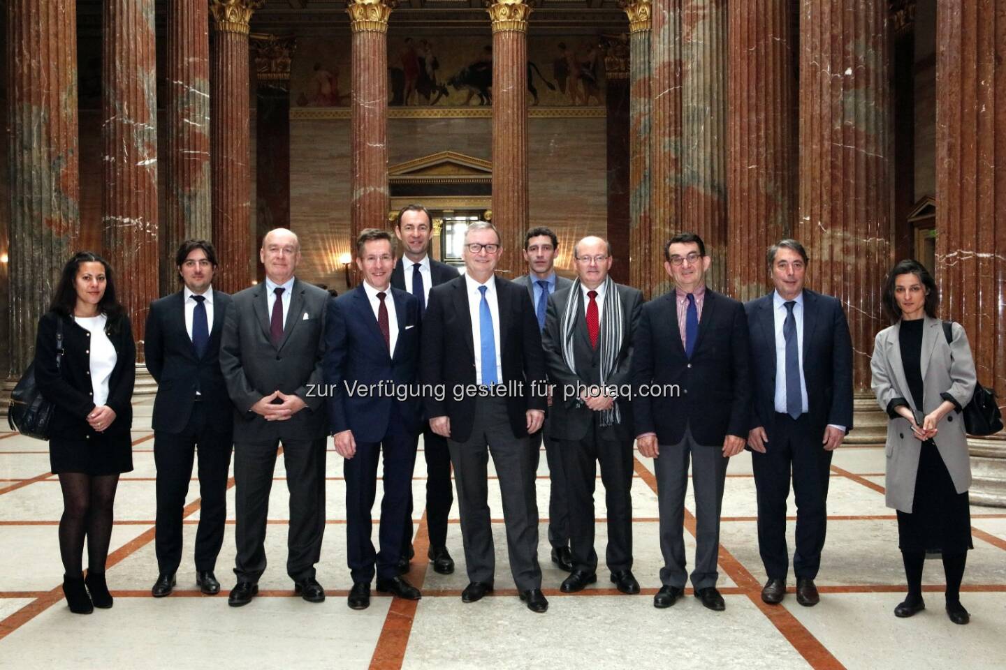 Karl-Heinz Kopf (zweiter Nationalratspräsident) mit Vertretern von ARA, dem französischem Senat und Eco Emballages : Recycling : Französische Umweltdelegation will von Österreich und der ARA lernen : Fotocredit: ARA/Schweinester