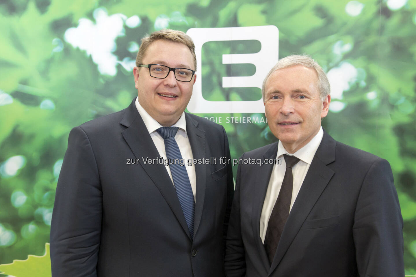 Martin Graf (Vorstandsdirektor), Christian Purrer (Vorstandssprecher) : Energie Steiermark legt Jahresbilanz für 2015 vor : Preise für Kunden gesenkt, Gewinn um über 40 Prozent gesteigert : Fotocredit: Energie Steiermark/Symbol