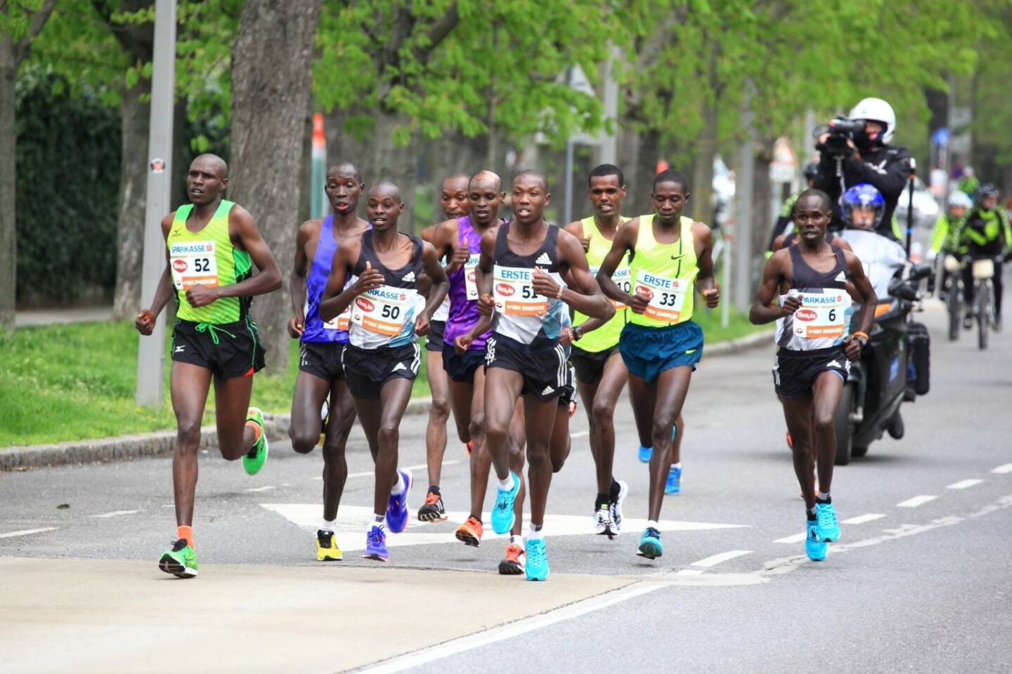 Die Männerspitze beim Vienna City Marathon 2016