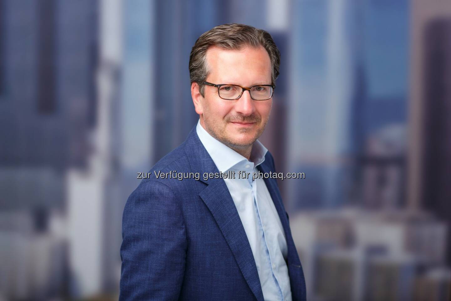 Mirko Warschun (GF, A.T. Kearney) : Fashionistas, Beauty-Junkies und Gesundheitsbewusste - Wer seine Online-Kunden kennt, gewinnt : Studie identifiziert Käufergruppen als Chance für Wachstum : Fotocredit: obs/A.T. Kearney/Andrew Collings