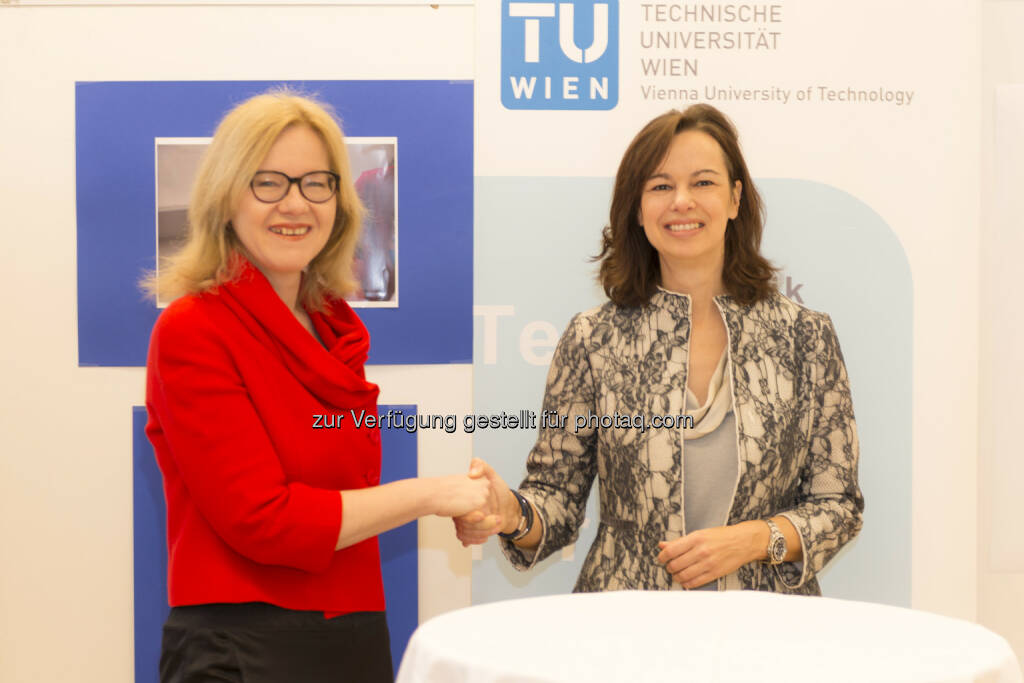 Anna Steiger (Vizerektorin), Sophie Karmasin (Familienministerin) : Vereinbarkeitsbüro „TU Kids & Care“ wurde heute in Beisein von Familienministerin Karmasin eröffnet - nächster Schritt der TU Wien auf dem Weg zur besseren Vereinbarkeit von Studium/Beruf : Fotocredit: TU Wien/Heisler, © Aussendung (12.04.2016)
