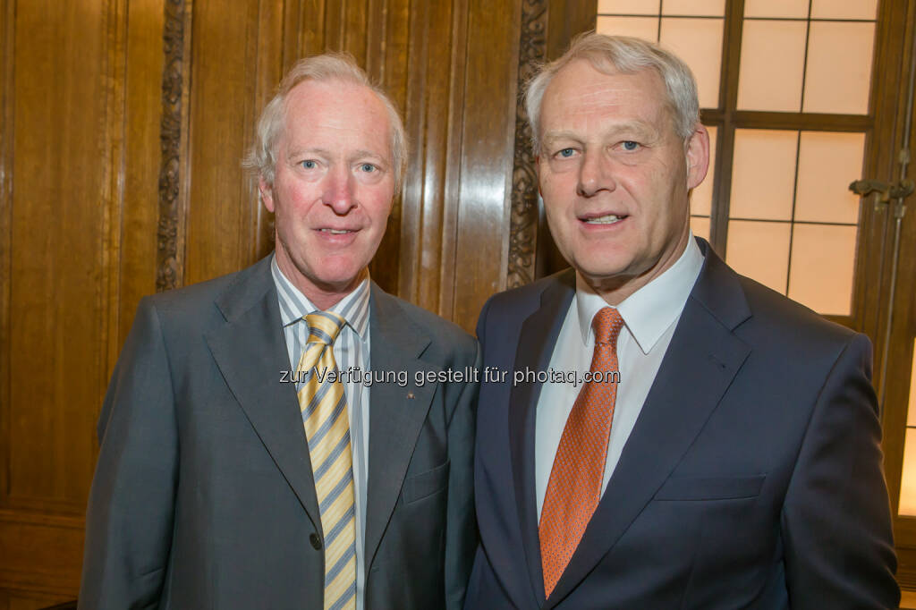 Paul Fischer, Charles van Erp (Kronos) : Unter dem Motto: „Quo Vadis – Konjunktur, Zinsen, Finanzsystem, Geldanlage“ trafen sich gestern im Wiener Park Hyatt Teilnehmer aus Wirtschaft und Politik : Fotocredit: © Christian Mikes / Kronos Advisory GmbH, © Aussender (13.04.2016) 