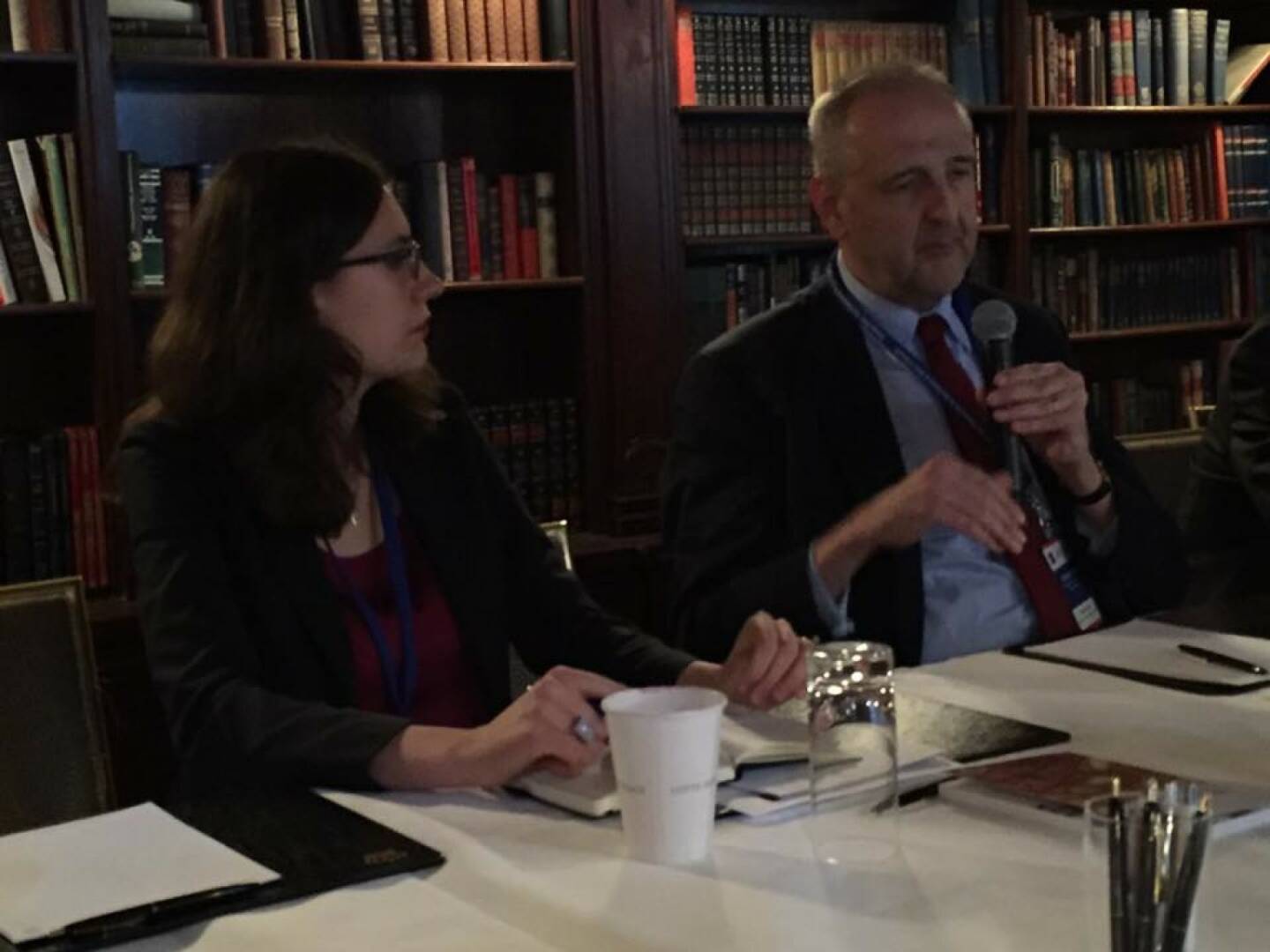 Polya Lesova (Wall Street Journal), Lucio Vinhas de Souza (Juncker-Thinktank) beim 21st Austria Event in NYC (Bild: Verena Nowotny)