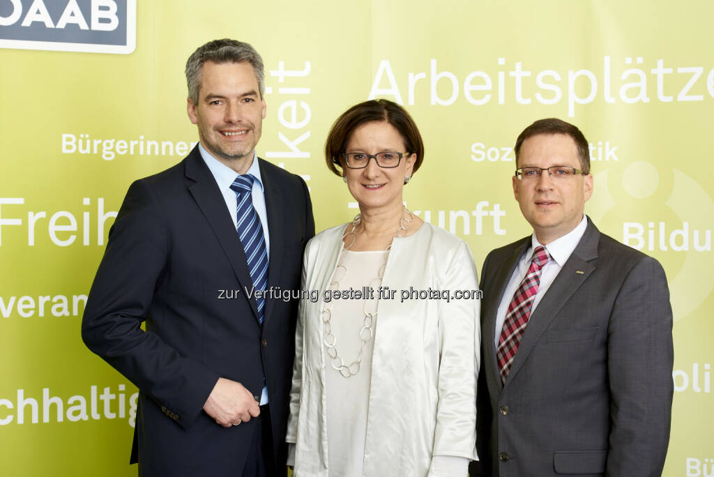 Karl Nehammer, Johanna Mikl-Leitner, August Wöginger : Wechsel an der ÖAAB Spitze : Karl Nehammer neuer ÖAAB Generalsekretär, August Wöginger neuer Bundesobmann : Fotocredit: öaab/Klimpt, © Aussender (19.04.2016) 