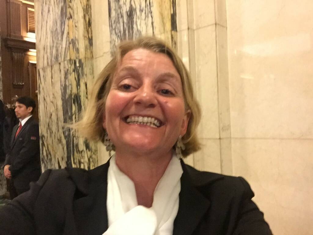 Julia Kistner Selfie, Gewinn (22.04.2016)