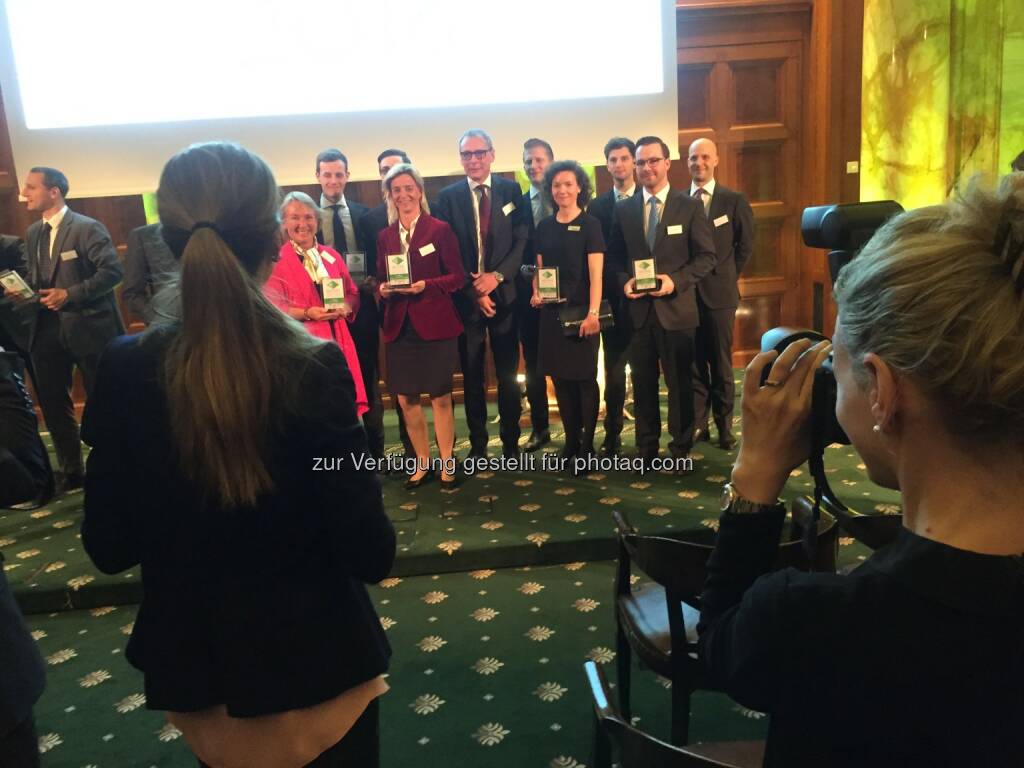 Smile Team RCB, Abonnementsieger beim Zertifikate Award Austria, 34 Selfies von Teilnehmern unter http://www.photaq.com/page/index/2469, © Aussendung (22.04.2016)