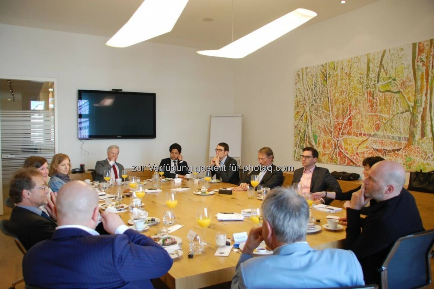 Frühstück mit Ausblick mit Markus Koch : Thema „Denn sie wissen nicht, was sie tun sollen! Rettet unsere Anleger!“ Gemeinsam mit den Gästen – u.a. von der Wiener Börse, Universität Wien, Erste Bank, Deutsche Bank und Österreichische Nationalbank – versuchte er die Schwierigkeiten der Vermittlung von Wissen über die Finanzmärkte zu identifizieren und mögliche Lösungswege zu finden : Fotocredit: Gaisberg Consulting GmbH