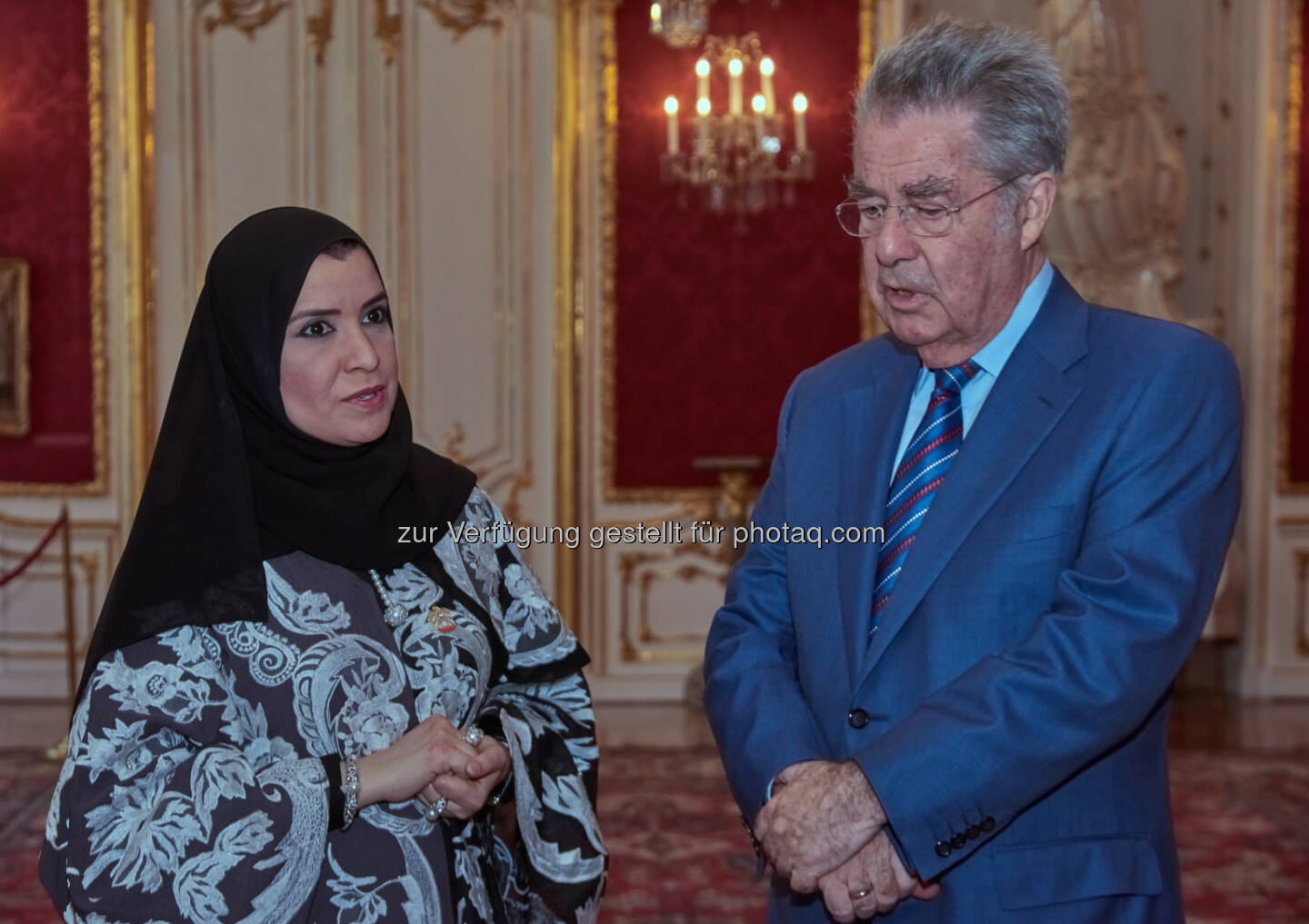 Amal Al Quabisi (Emiratische Nationalratspräsidentin), Heinz Fischer (Bundespräsident) : Erste Frau an Spitze eines arabischen Parlaments auf Österreich-Tour : Präsidentin des Nationalrats der Vereinigten Arabischen Emirate traf Bundespräsident Heinz Fischer : Fotocredit: Emirates News Agency 