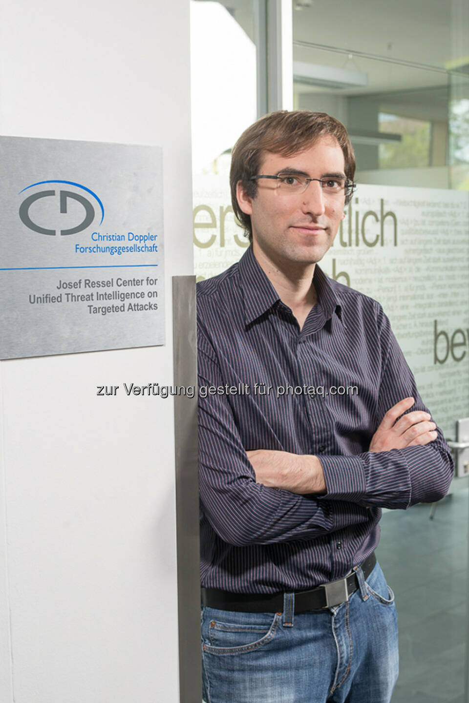 Sebastian Schrittwieser, Leiter Josef Ressel Zentrum „Target“ : Ein Jahr Josef Ressel Zentrum Target : Das Forschungszentrum der FH St. Pölten untersucht gezielte IT-Angriffe auf Unternehmen : Fotocredit: Martin Lifka Photography