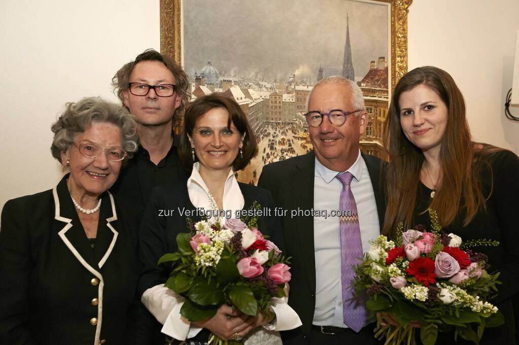 Elisabeth Leopold (Vorstandsmitglied, Leopold Museum-Privatstiftung), Hans-Peter Wipplinger (Direktor, Leopold Museum), Marianne Hussl-Hörmann (Kuratorin der Ausstellung), Michael Kovacek (Geschäftsführer im Kinsky), Birgit Summerauer (Wissenschaftliche Mitarbeiterin, Leopold Museum) : Leopold Museum : Erste umfassende Retrospektive des Malers Theodor von Hörmann (1840–1895) in Wien : Hörmann gilt als einziger Impressionist Österreichs und als erster Secessionist Wiens : Fotocredit: Leopold Museum/APA-Fotoservice/Roßboth, © Aussendung (29.04.2016) 