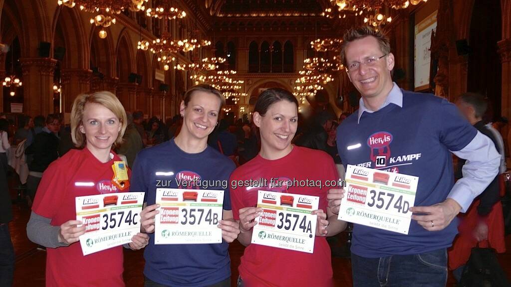 VCM 2013: Die Sporthilfe-Staffel mit Tina Strasser, Silke Gruber, Cornelia Daniel und Dieter Gruber, © Bilder Max Meissl bzw. diverse Smartphones (13.04.2013) 