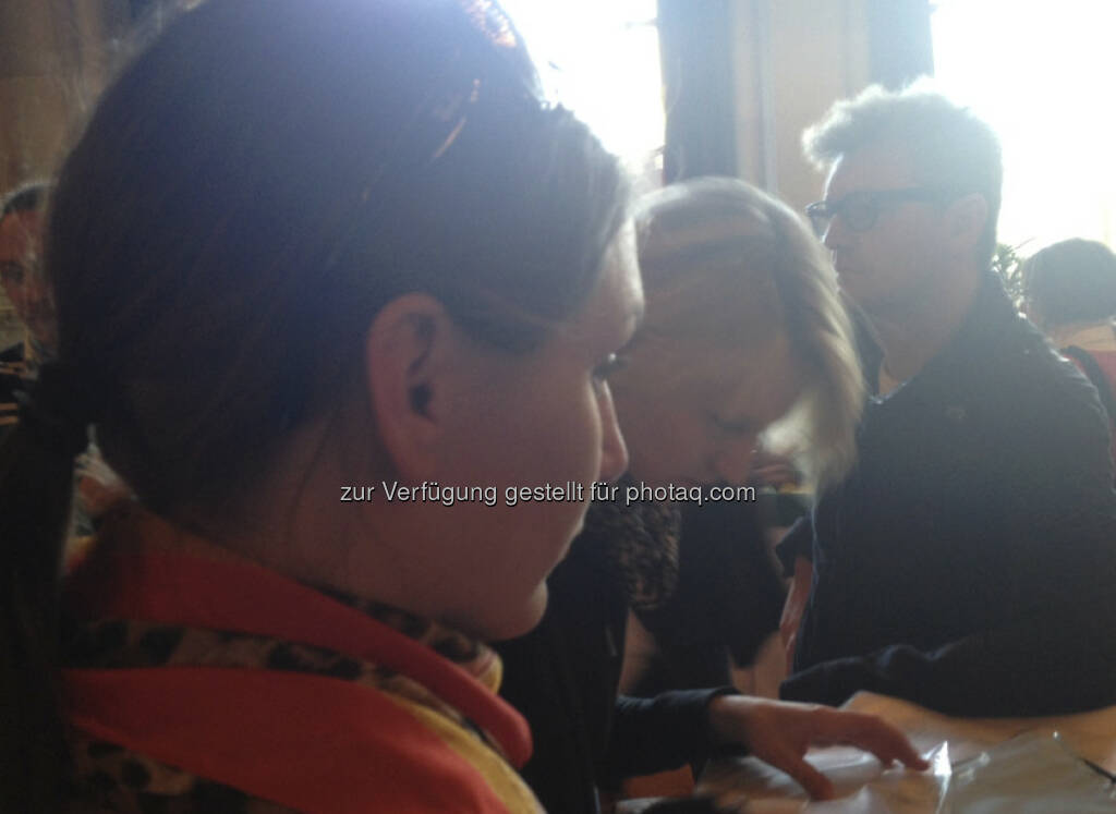 Cornelia Daniel, Birgit Schielin, Max Meissl, © Bilder Max Meissl bzw. diverse Smartphones (13.04.2013) 