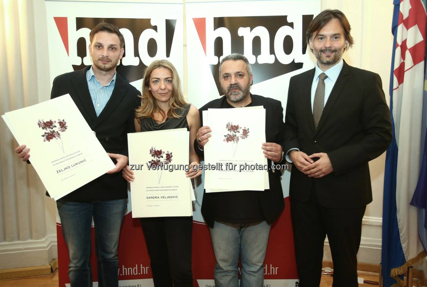 Željko Lukunić (Fotograf der Styria-Fotoagentur Pixsell), Sandra Veljković (Award in der Kategorie „Investigativer Journalismus“), Hassan Haidar-Diab (bester Print Journalist des Jahres), Dražen Klarić (Večernji list-Chefredakteur) : Večernji list Journalisten sowie Pixsell Fotoreporter mit prestigeträchtigen Auszeichnungen der Kroatischen Journalisten-Vereinigung in Zagreb geehrt : Fotocredit: Pixsell