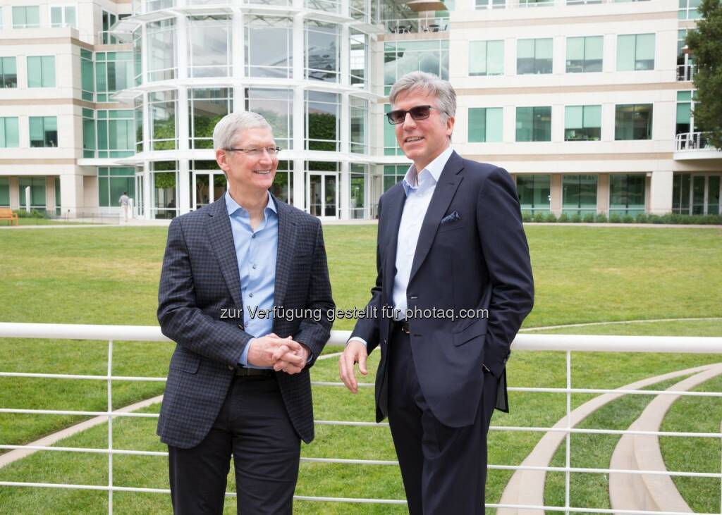 Apple and SAP will be teaming up and combining rich enterprise data they rely on from SAP with the ease of their Apple device. Learn more -  http://spr.ly/6185BW5jv  Source: http://facebook.com/SAP (06.05.2016) 