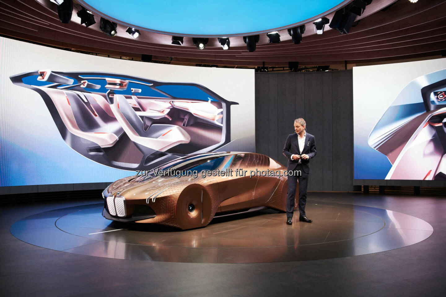 Adrian van Hooydonk, Senior Vice President BMW Group Design : The Next 100 Years : Die BMW Group macht Zukunft der Mobilität weltweit erlebbar : Pressekonferenz am 5. Mai 2016 in Peking, Ullens Center for Contemporary Art : © BMW Group