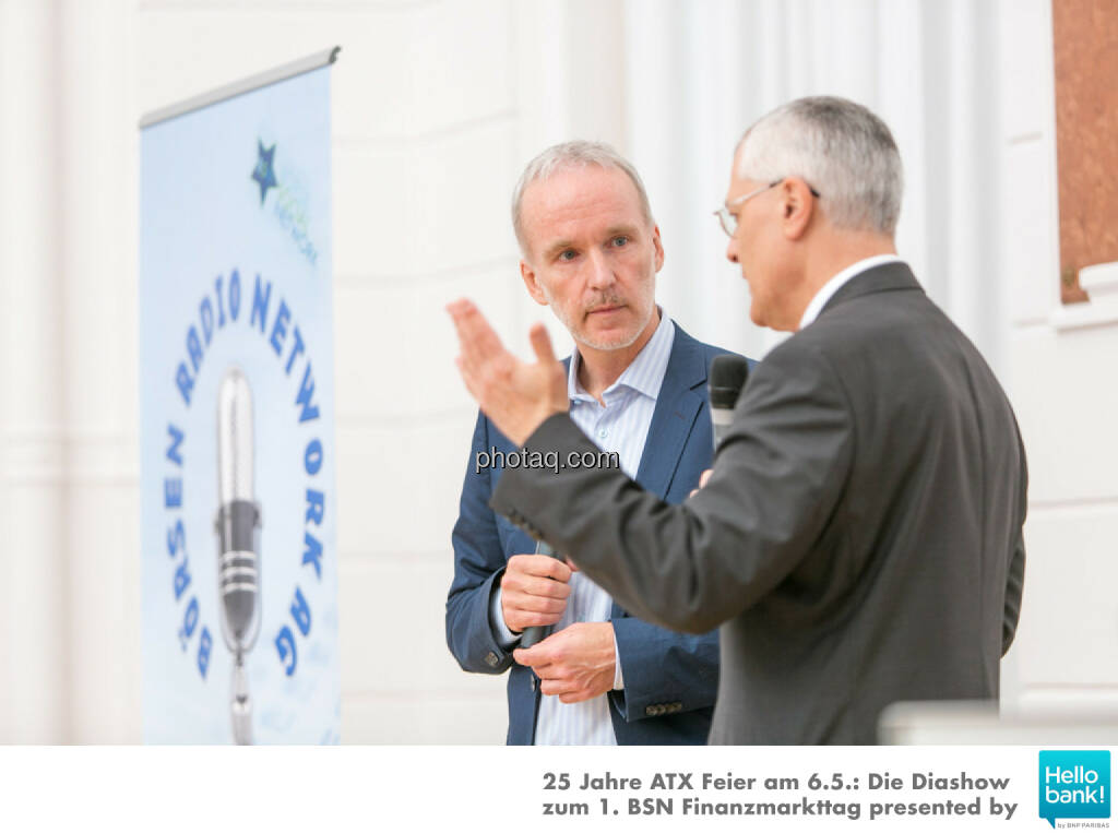 Christian Drastil, Michael Buhl auf der Bühne der OeKB, © Martina Draper/photaq (07.05.2016) 