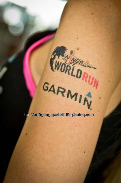 Alles bereit für den World Run heute? Zeigt hautnah, dass ihr dabei seid. Schaut bei uns am Garmin-Stand in Wien oder München vorbei und holt euch kostenlos die Garmin World Run Tattoos.
#Garmin #WorldRun #BeatYesterday (AB)  Source: http://facebook.com/GarminD, © Diverse  (08.05.2016)