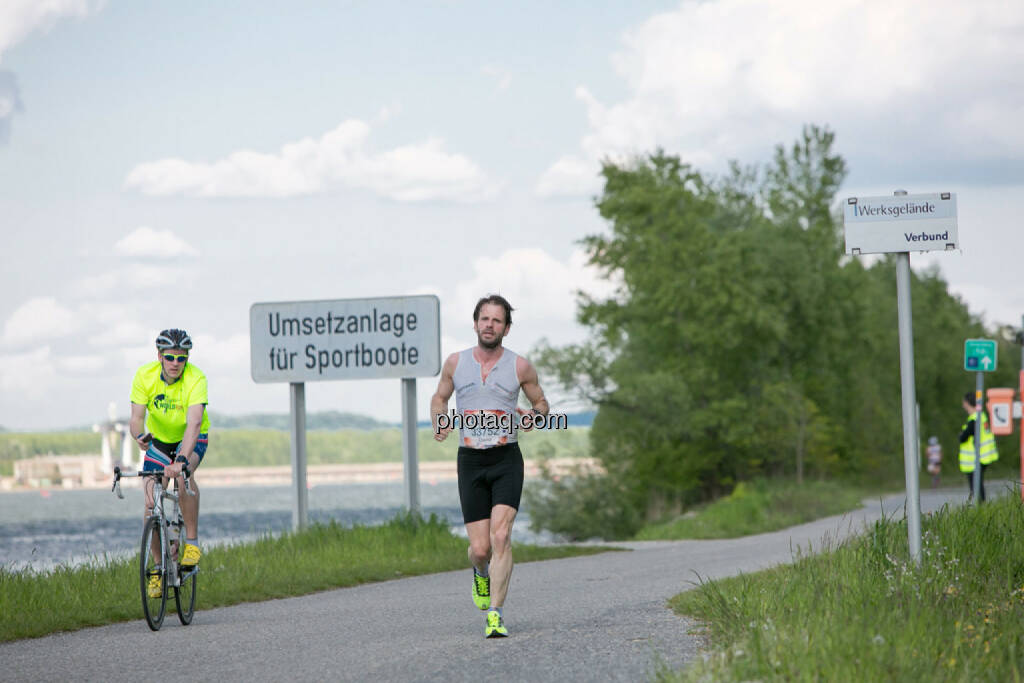 Wings for Life Worldrun KM 47, © Martina Draper/photaq (08.05.2016) 